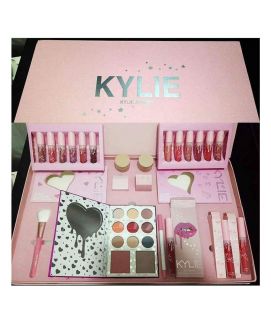 Kylie Jenner Cosmetics Box