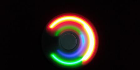 LED Spinner with 3 Light Modes