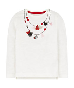 white necklace t-shirt